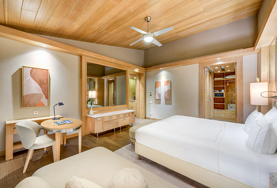 Regnumcarya Jadefamilyroom French Bedroom 03