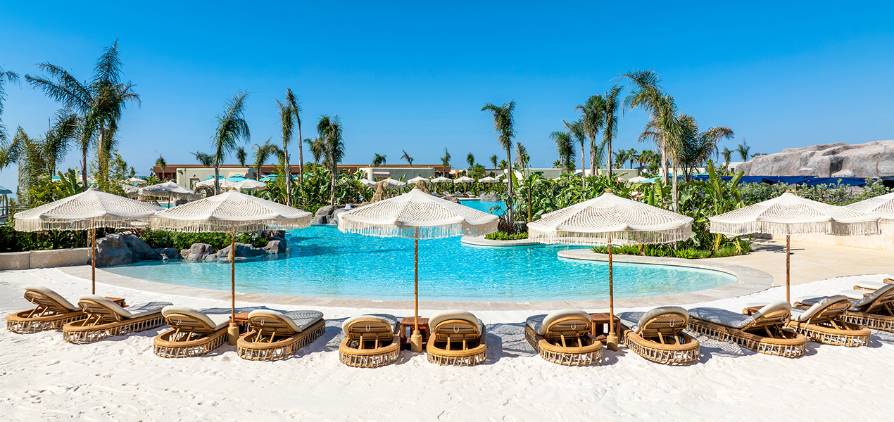 REGNUM THE CROWN SALTIY BAY POOL 01 Slider 4