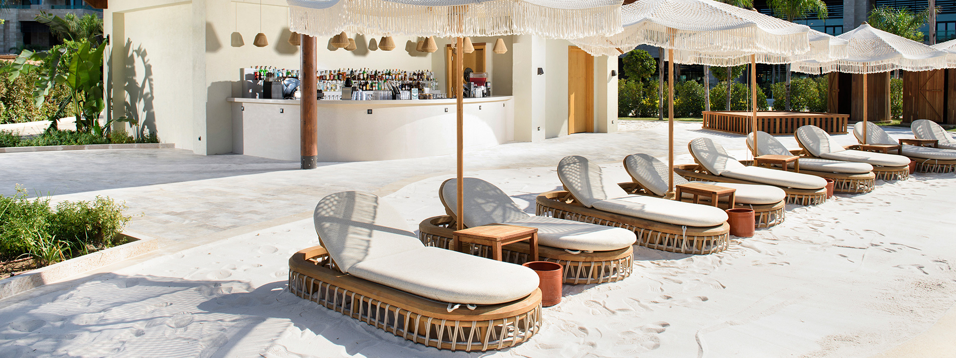 REGNUM THE CROWN SALTY Bay Pool Bar Banner