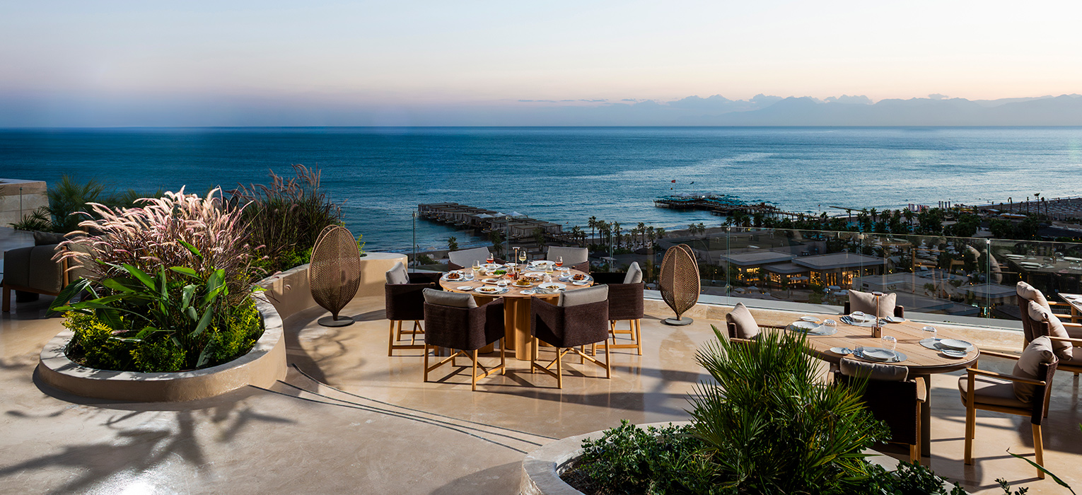 REGNUM THE CROWN NUAGE 03 Slider