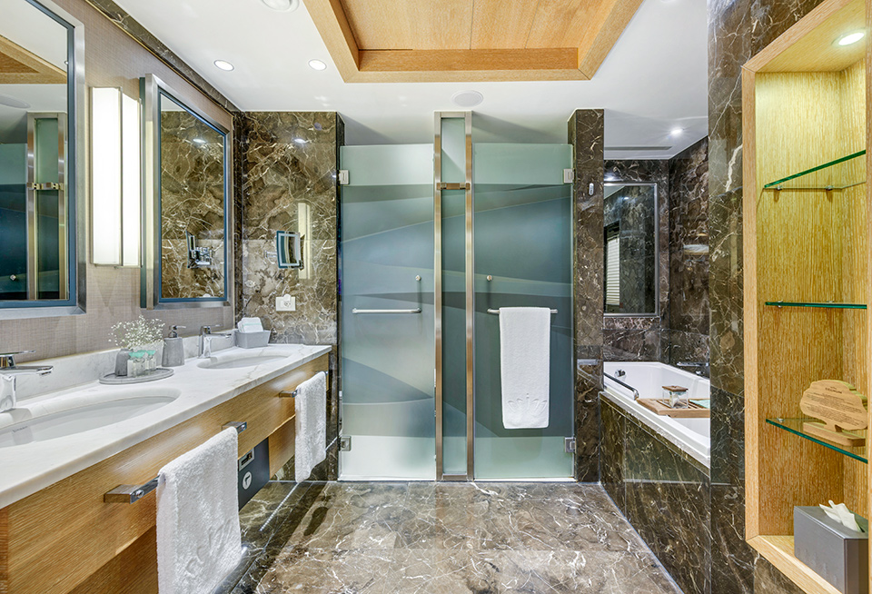 Regnumcarya Pearlpoolfamliy Bathroom 06