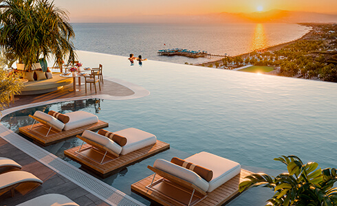 Regnum The Crown Infinity Pool Card