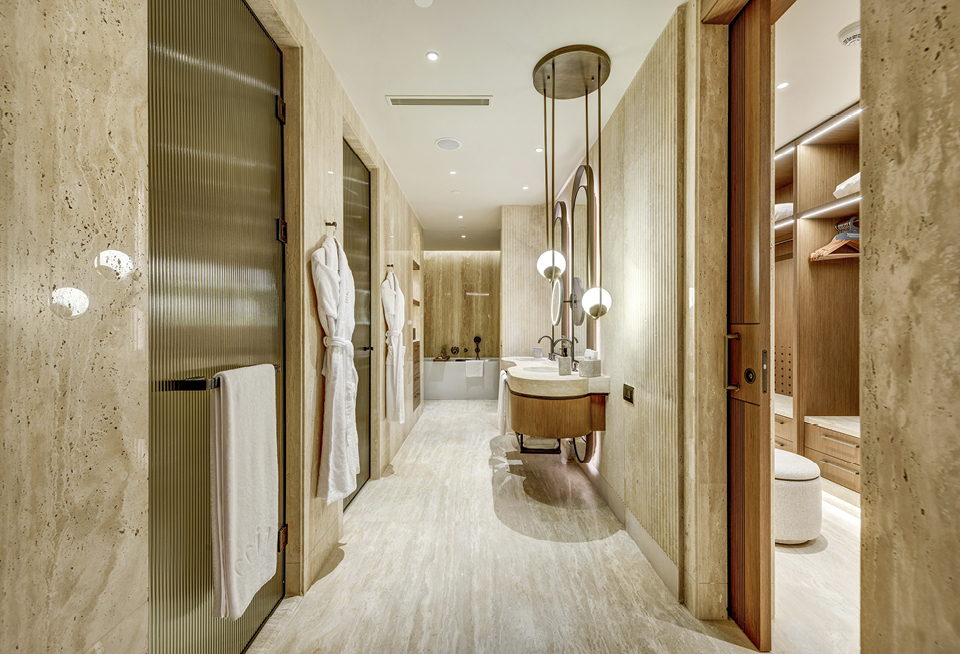 EDIT Regnum The Crown Family Suite (6).Jpg