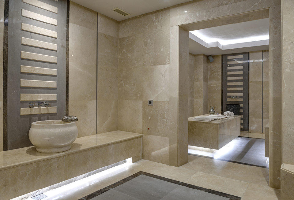 EDIT Regnumcarya Crownvilla Spa 05.Jpg