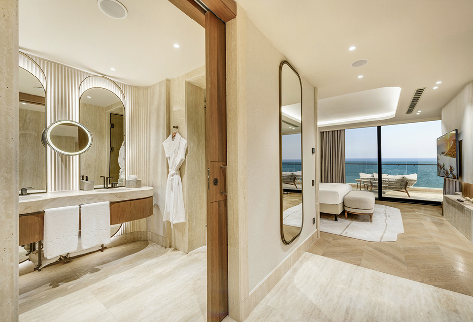EDIT Regnum The Crown Crown Horizon Suite French Bedroom 02.Jpg