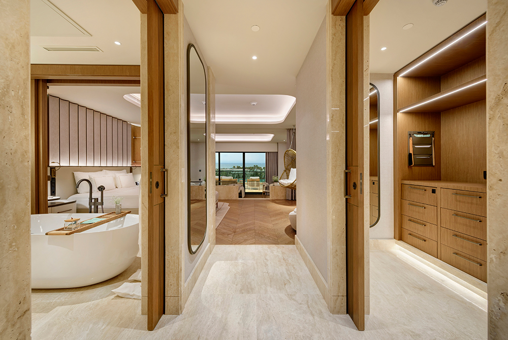 Regnum The Crown Seascape Suite (6)